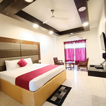 Hotel New Rajdarshan Madikeri Exterior photo