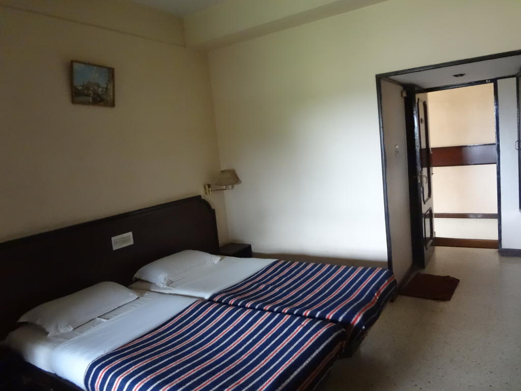 Hotel New Rajdarshan Madikeri Room photo