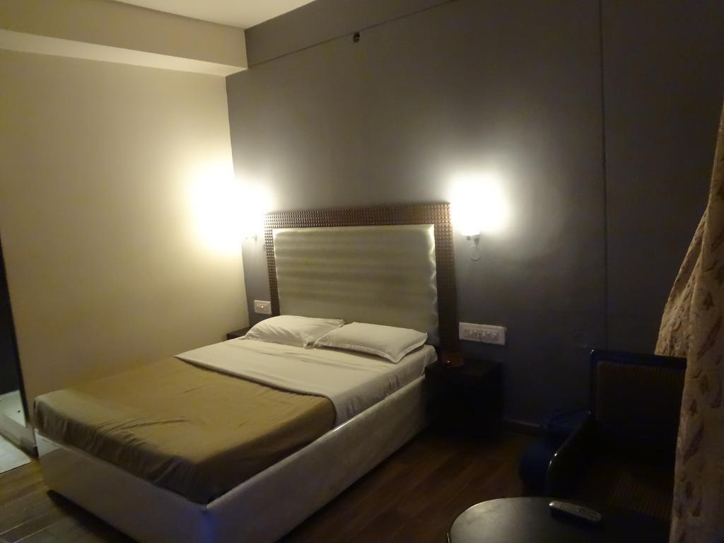 Hotel New Rajdarshan Madikeri Room photo