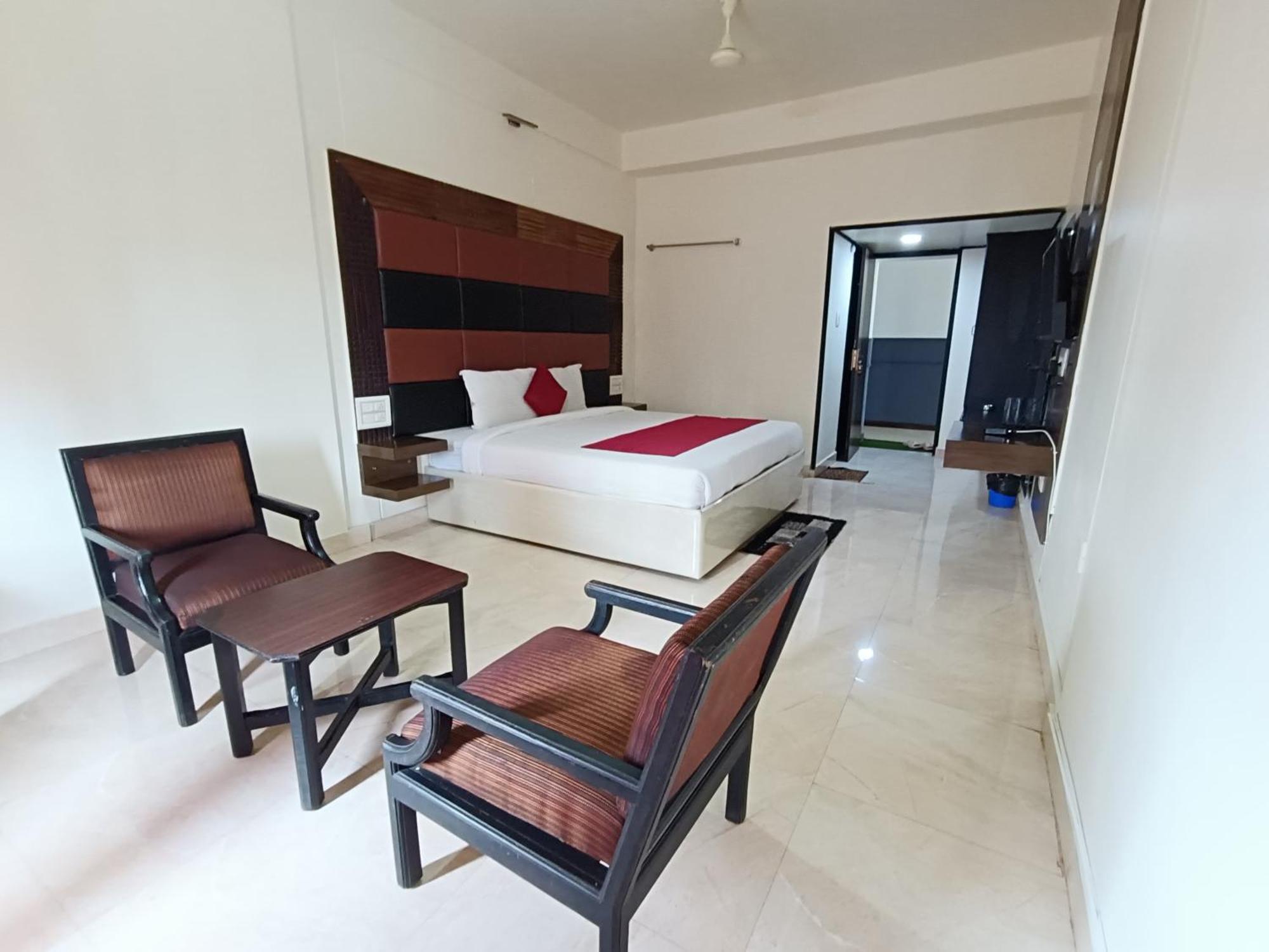 Hotel New Rajdarshan Madikeri Exterior photo