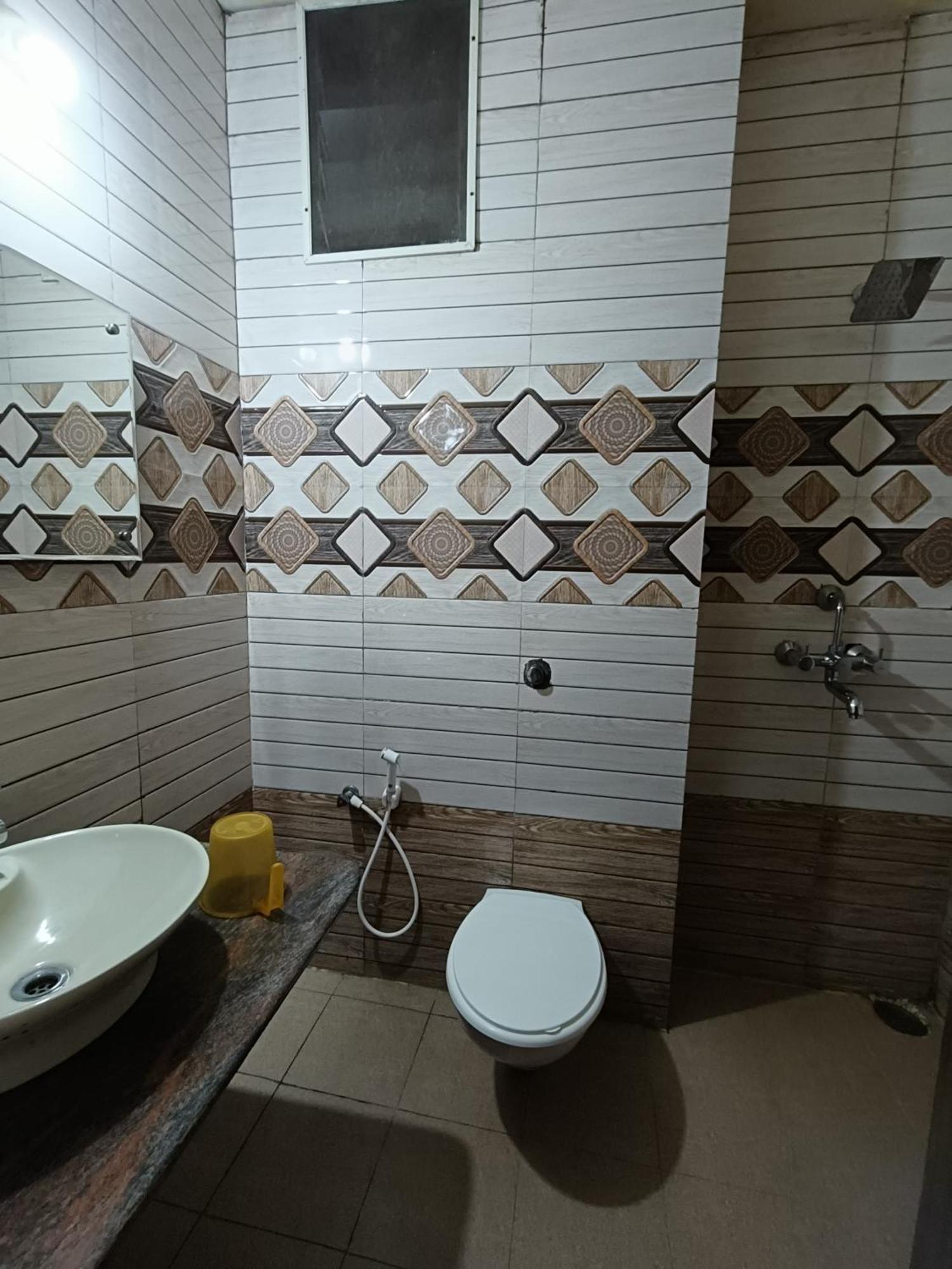 Hotel New Rajdarshan Madikeri Exterior photo
