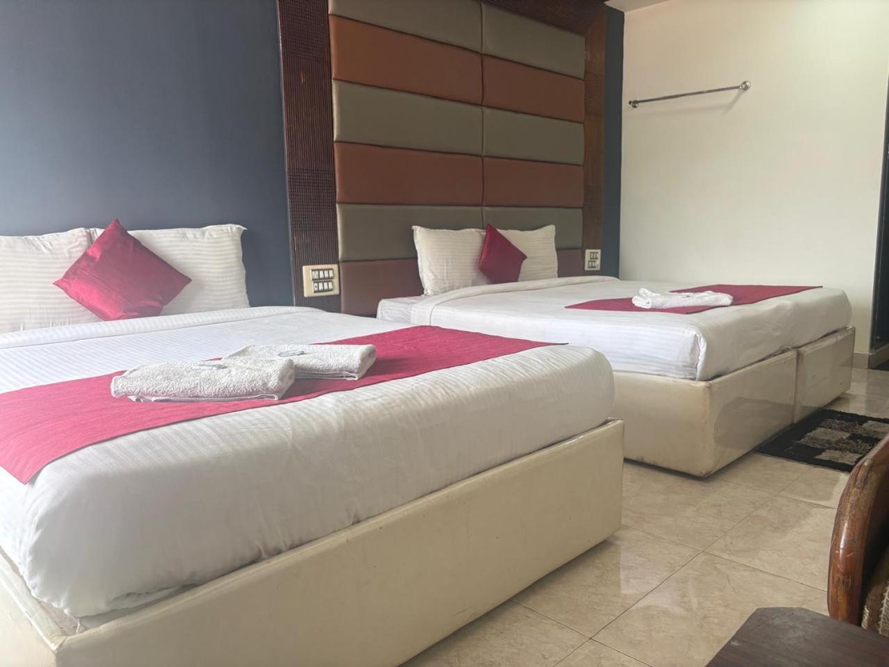 Hotel New Rajdarshan Madikeri Exterior photo