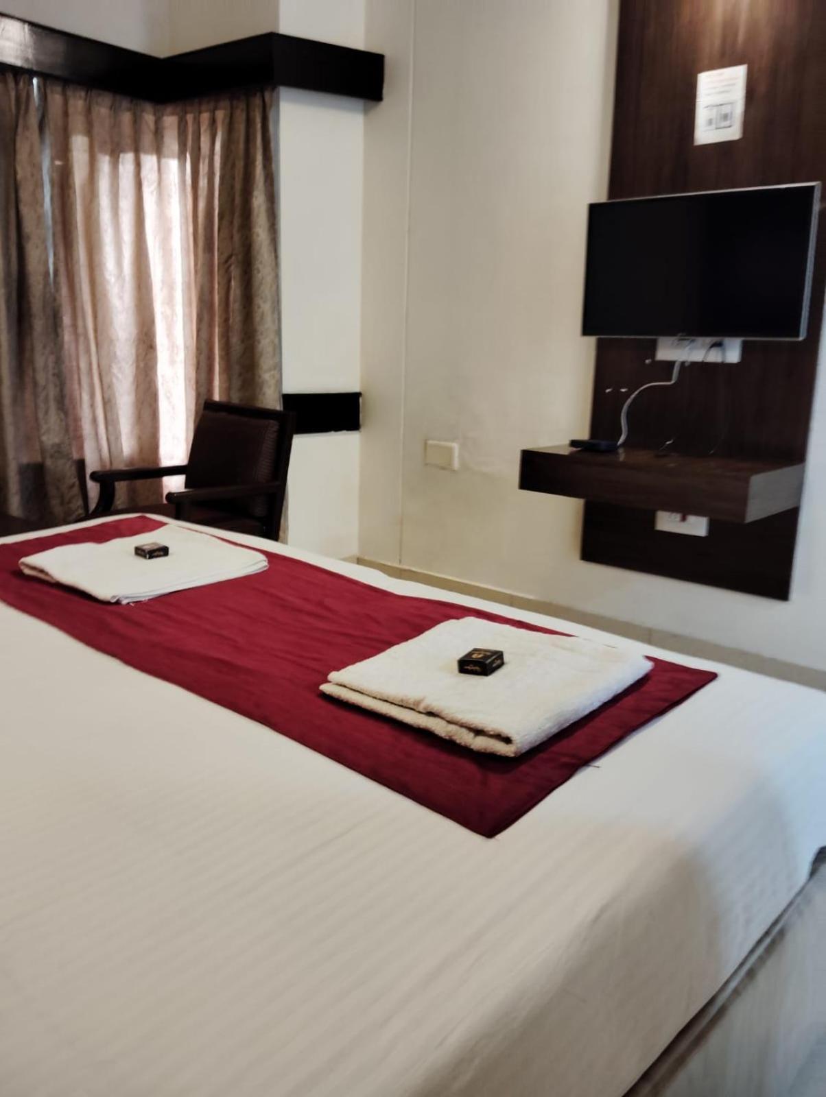 Hotel New Rajdarshan Madikeri Exterior photo