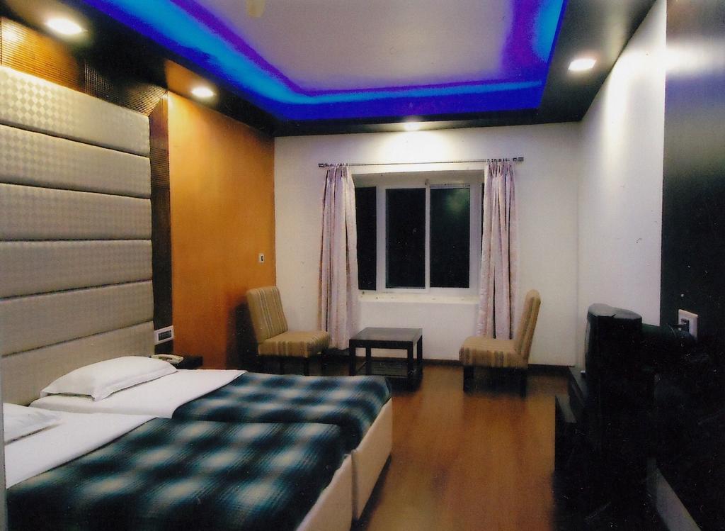 Hotel New Rajdarshan Madikeri Exterior photo