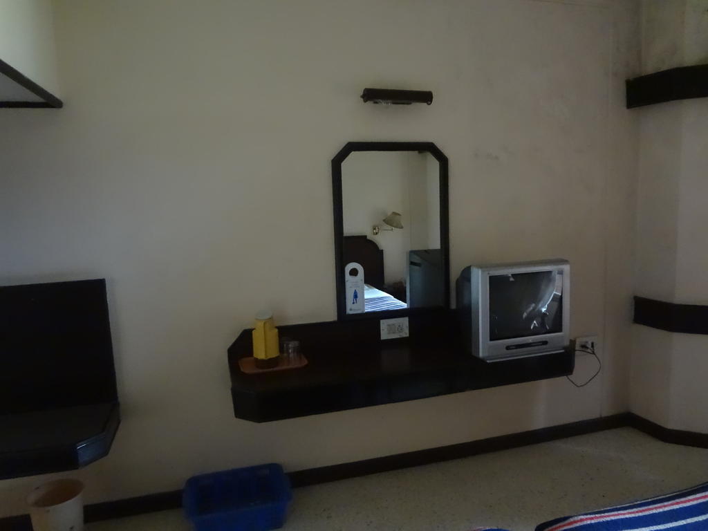 Hotel New Rajdarshan Madikeri Exterior photo